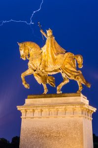 Statue of King Louis IX of France located in front of the Saint Louis Art Museum at Forest Park. 